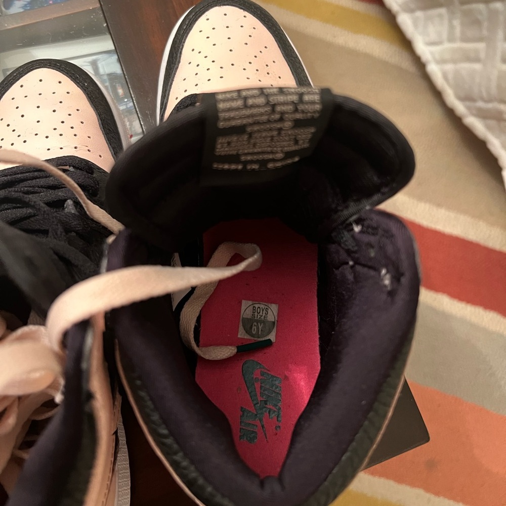 Air Jordan 1 Crimson Tint - Picture 8 of 8